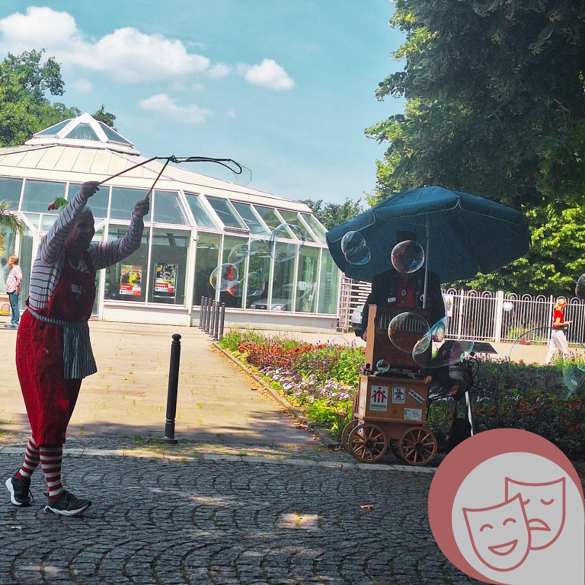 Das Bild zeigt zwei Künstler am Tag der älterene Generationen in der Gruga Essen als Bildmetapher für kulturelle Teilhabe von Senioren (Bildquelle: eigenes Material).